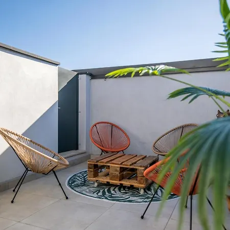 Escapade Tropicale Fibre, Terrasse,parking,clim 아파트 *