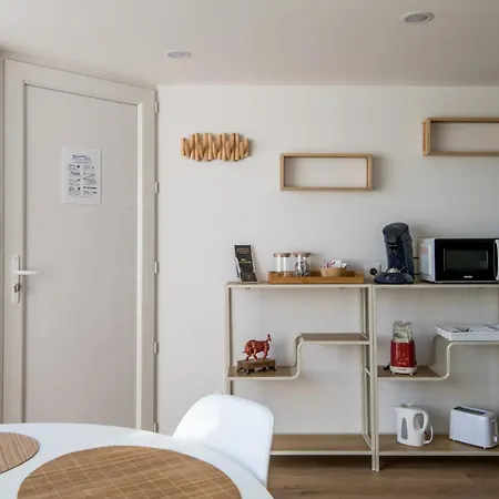 Escapade Tropicale Fibre, Terrasse,parking,clim アパート ミヨー